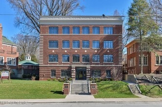 Building Photo - 1411 Willow Ave