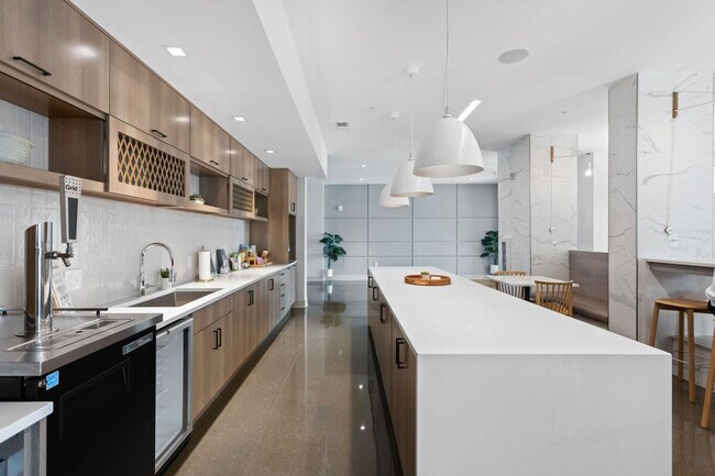Foto del edificio - 520 E Washington St