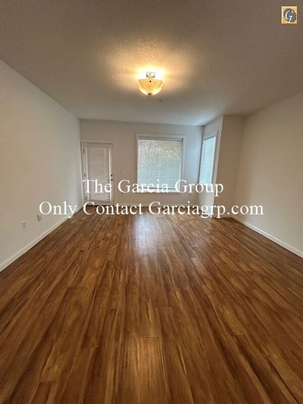 Foto del edificio - 7128 N Richmond Ave