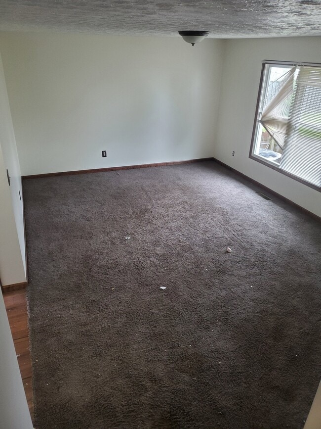 Building Photo - 1864 Pine Grove Pl
