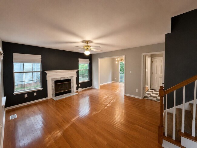 Building Photo - 5716 Bashford Crest Ln