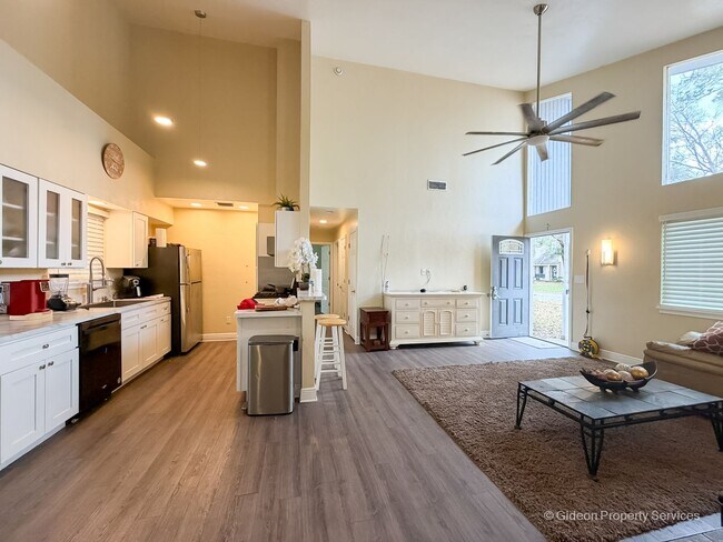 Foto del edificio - Beautiful 3/2 in Springtree