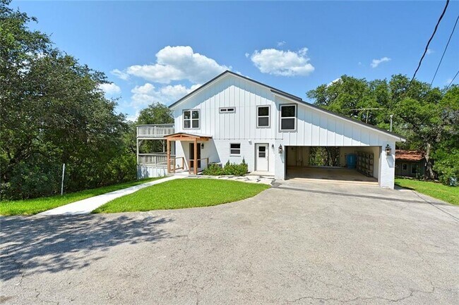 Building Photo - 1170 White Water Rd
