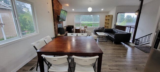 Foto del edificio - 8029 240th St SW