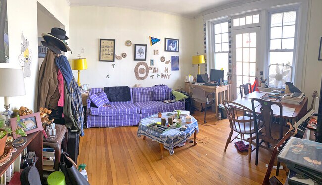 Foto del edificio - 2031 Commonwealth Ave