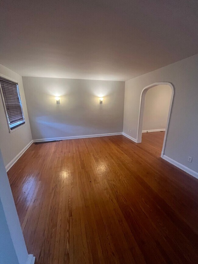 Foto del edificio - 3515 Parklawn Ave