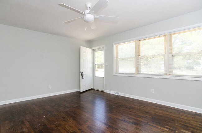 Foto del edificio - 548 Antietam Dr