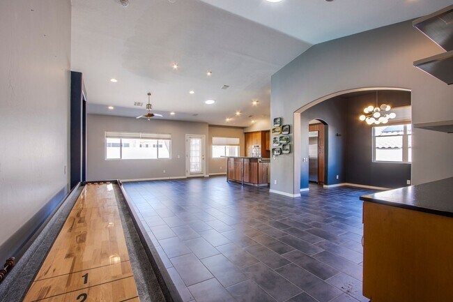 Building Photo - Beautiful Single Story, 3 bedroom 2.5 bathroom home in Summerlin with Pool and Spa!