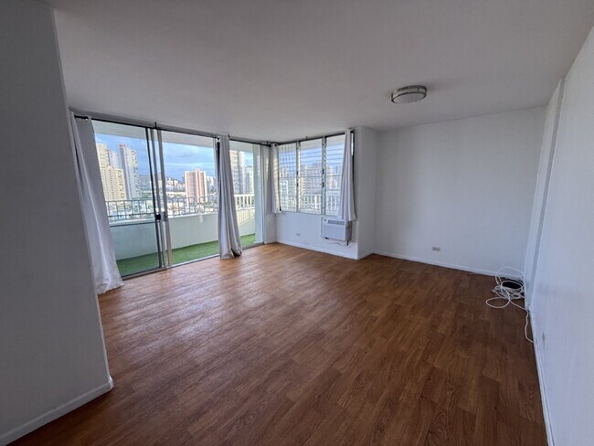 Foto del edificio - Bright & Breezy 1-Bedroom Condo in Moiliil...