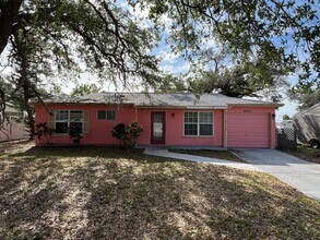 Building Photo - 4655 Maraldo Ave