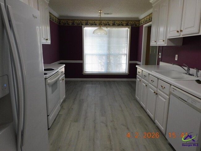 Building Photo - 225 Waterford Dr
