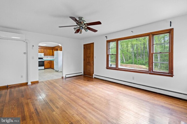 Building Photo - 16811 Ridge Rd