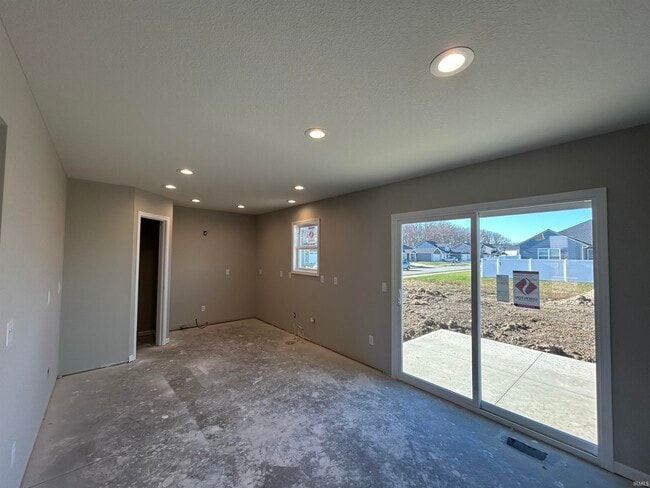 Building Photo - 211 Brescia Dr