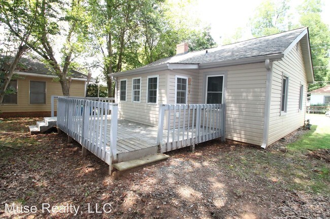 Building Photo - 2 br, 1 bath House - 112 E Elliott Street