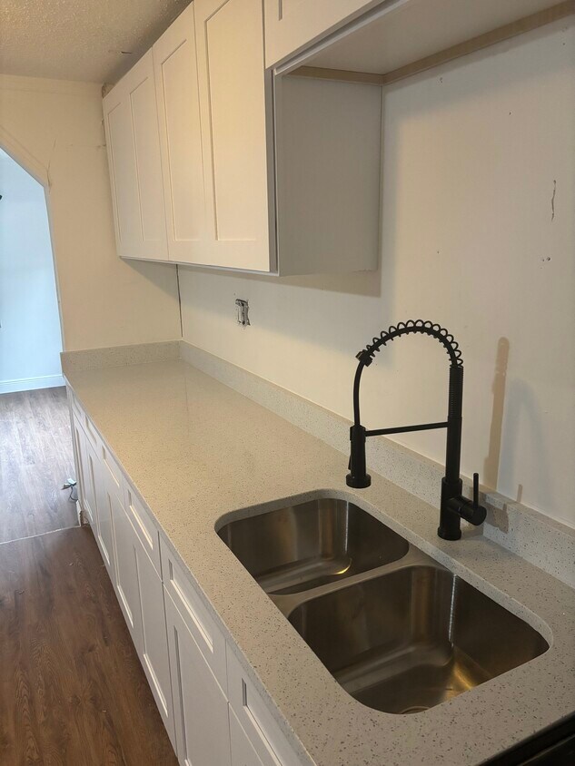 Foto principal - 4170 55th Ave N