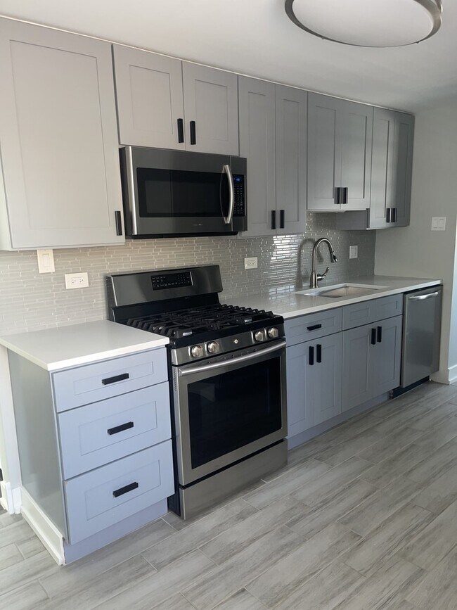 Foto del edificio - 3336 N Pioneer Ave