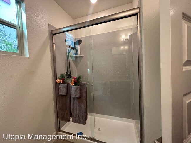 Building Photo - 4 br, 3 bath House - 4327 Orpheus Cir. Ran...