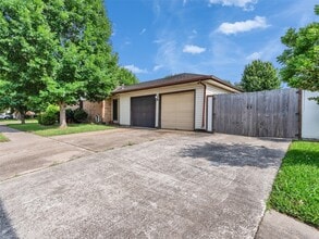 Building Photo - 4002 Thistledown Dr