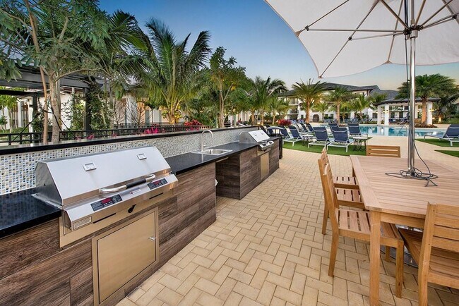 Foto del edificio - 1199 W Lantana Rd