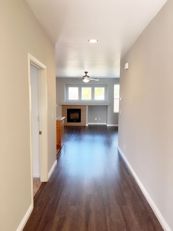 Foto del edificio - 9359 Ironstone Way