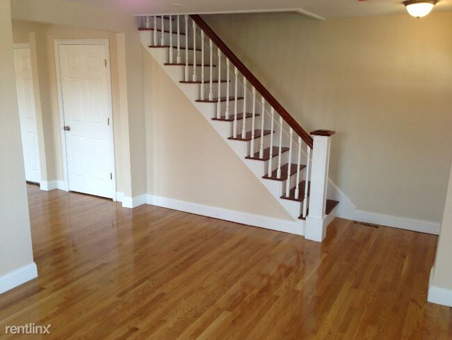 Foto del edificio - 3 br, 2.5 bath Apartment - 262 Main St