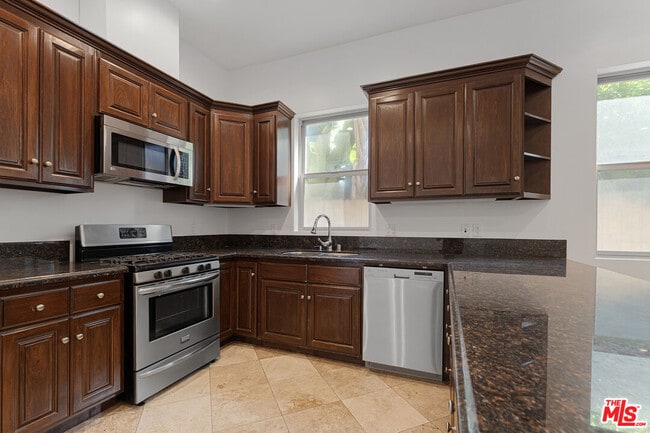 Foto del edificio - 6069 Horner St