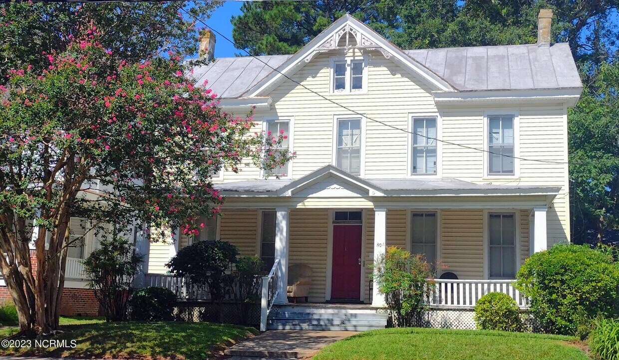 Primary Photo - 501 N Road St