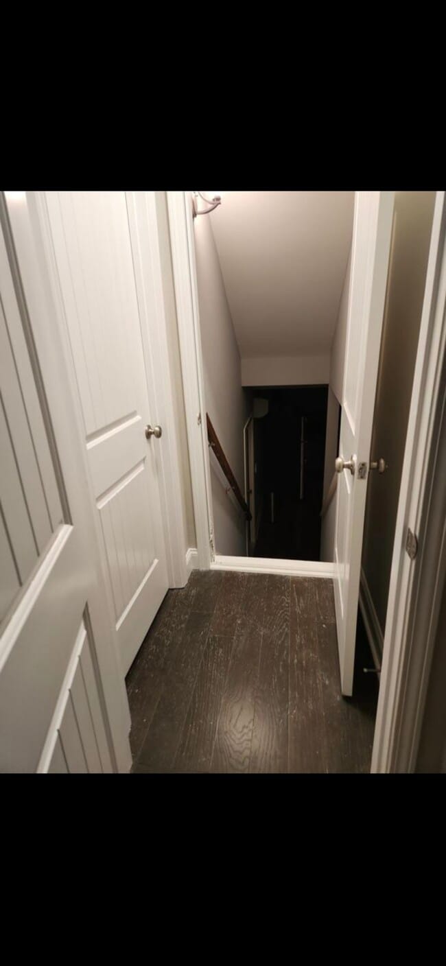 Building Photo - 218 Woodley Ct