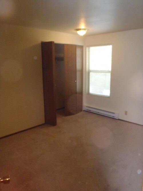 Building Photo - Brittany House - 2 bedrooms