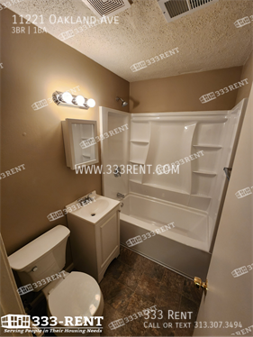 Foto del edificio - 11221 Oakland Ave