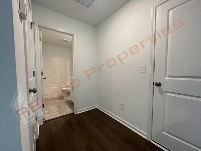 Building Photo - BRAND NEW- Spacious 4 Bedroom, 3 Bathroom ...