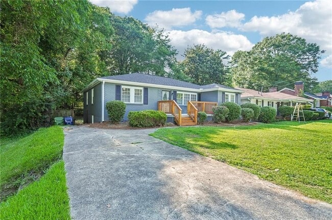 Foto del edificio - 125 Chappell Rd NW