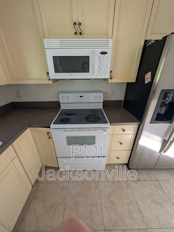 Foto del edificio - 2257 Fairway Villas Ln N