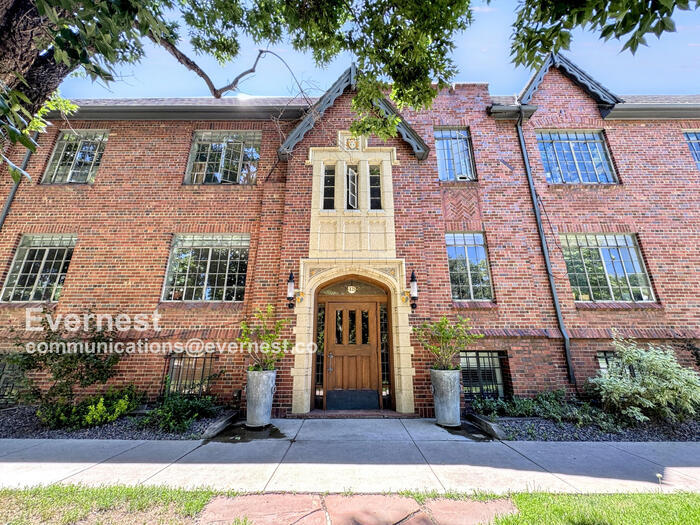 Foto principal - 3132 E 17th Ave