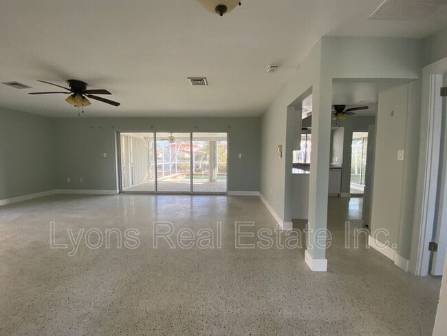 Foto del edificio - 174 Gulfview Rd