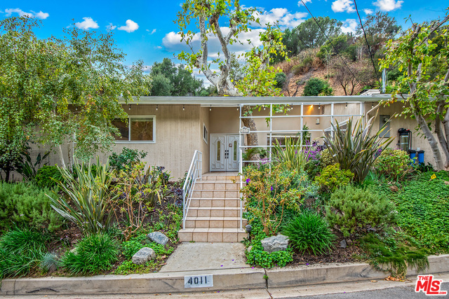 Building Photo - 4011 Mandeville Canyon Rd