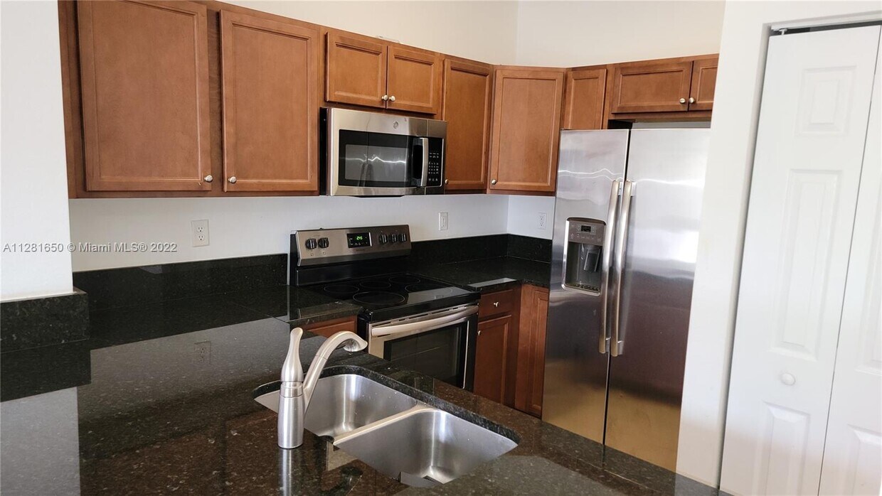 2819 SE 1st Dr Unit 1, Homestead, FL 33033 Condo for Rent in