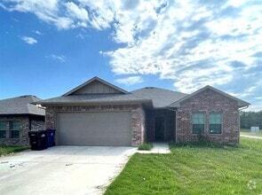 Building Photo - 700 E Bullock St
