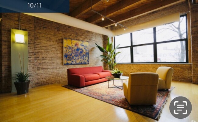 Foto del edificio - 1040 W Adams St