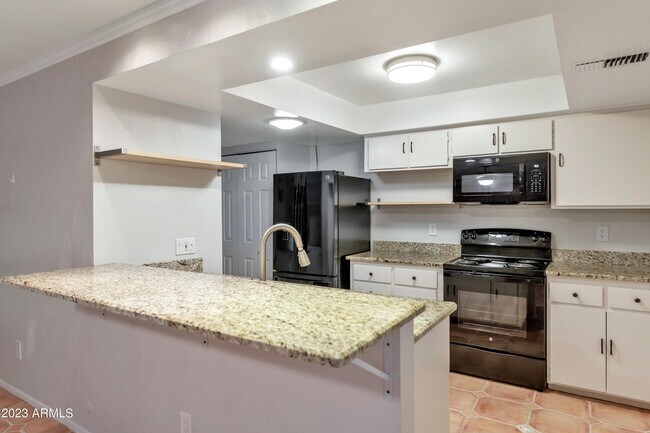 Foto del edificio - 5566 N 10th St
