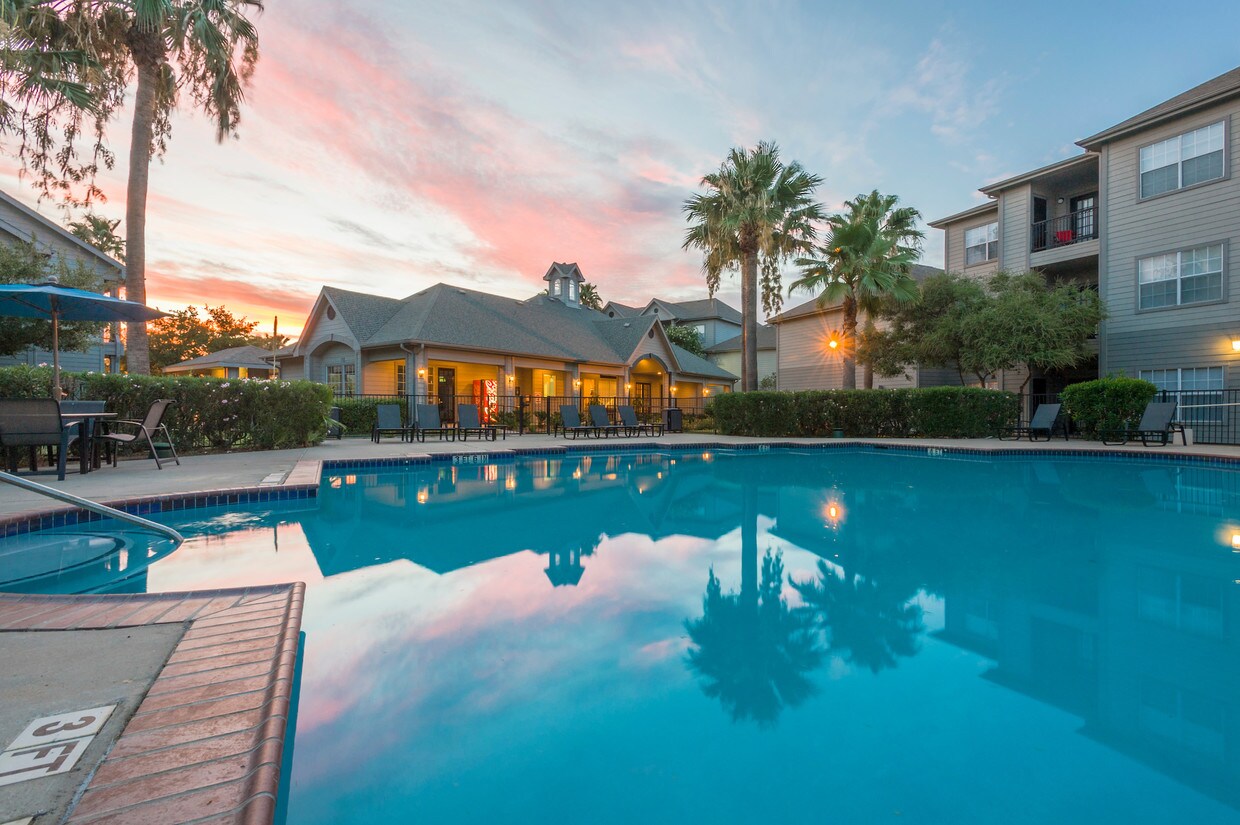 Lago Del Mar Apartments Alquileres en Laredo, TX