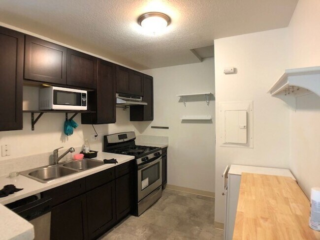 Foto del edificio - Charming Studio Condo in Portland!! Locate...