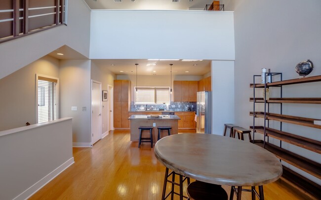 Building Photo - 1702 South Lamar Boulevard, Unit 10