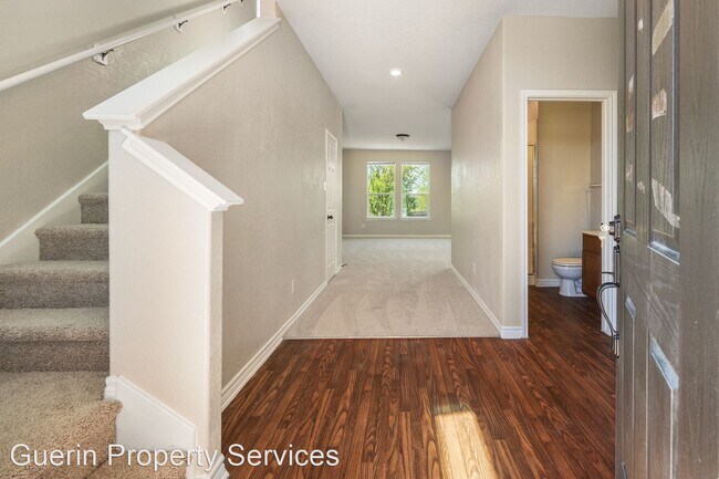 Building Photo - 5 br, 3 bath House - 1515 Iron Creek