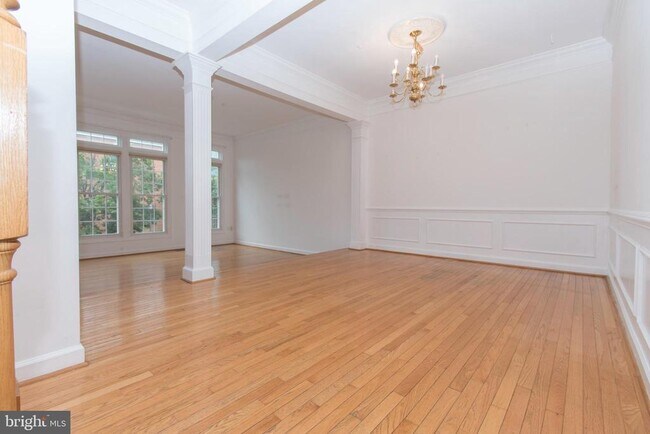 Building Photo - 13559 Flowerfield Dr