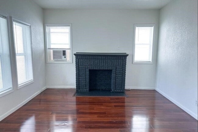 Photo - 11 Norwood St Apartment