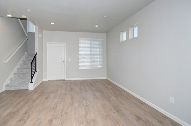 Building Photo - 63 N Veranda Ct