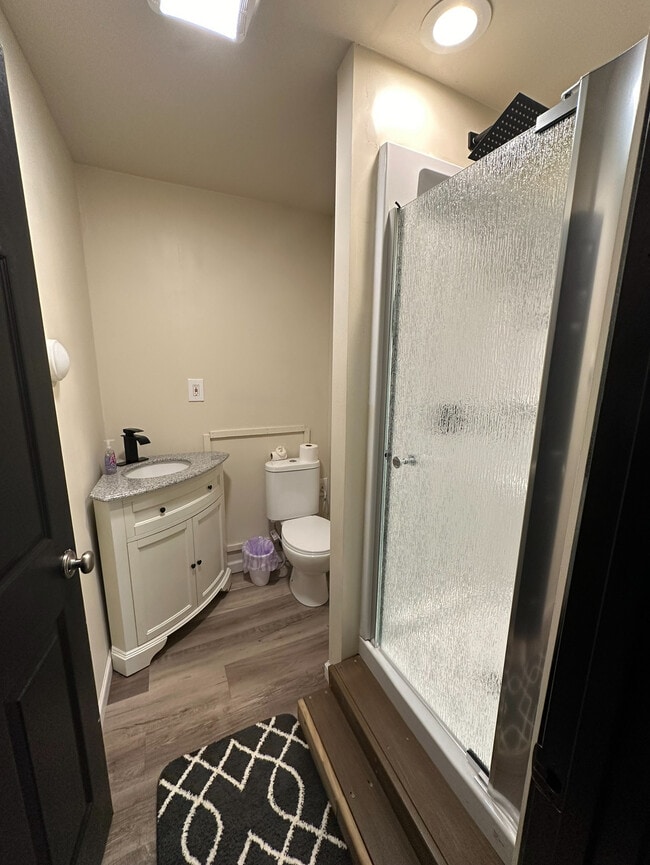 Building Photo - Room in Townhome on Mill Stone Dr