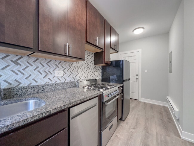 Building Photo - 436 W Belden