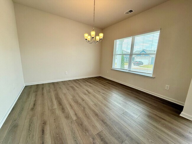 Building Photo - Beautiful New Home in Sought After Neighbo...